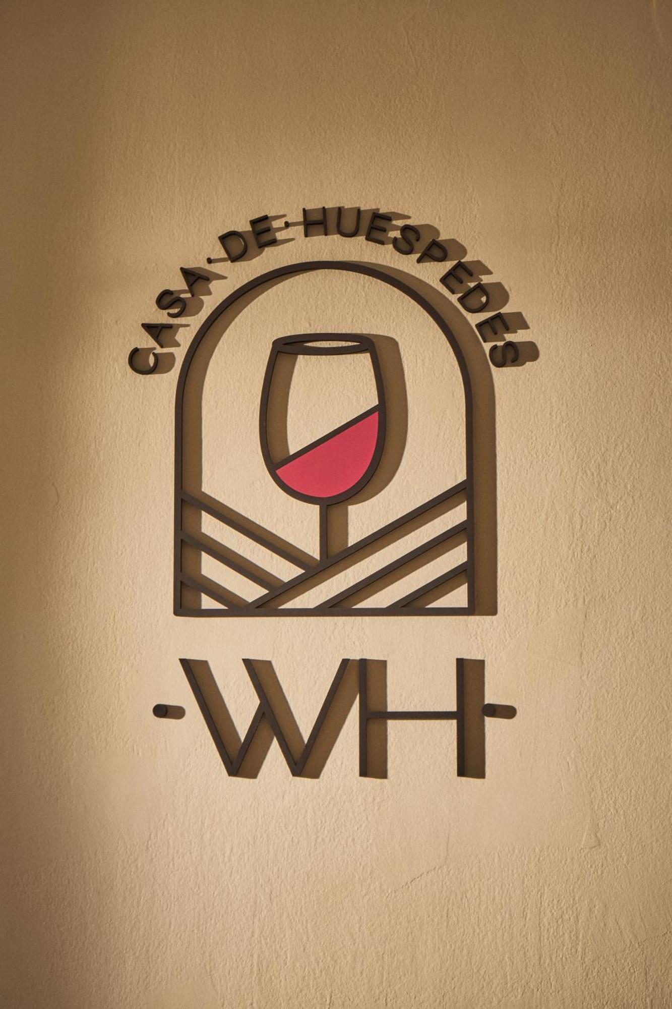 W&H Casa De Huespedes Hotel Mendoza Exterior photo